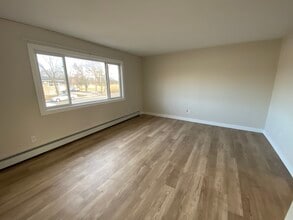 1232-1238 Jefferson St, Unit 1238 in Alexandria, MN - Building Photo - Building Photo