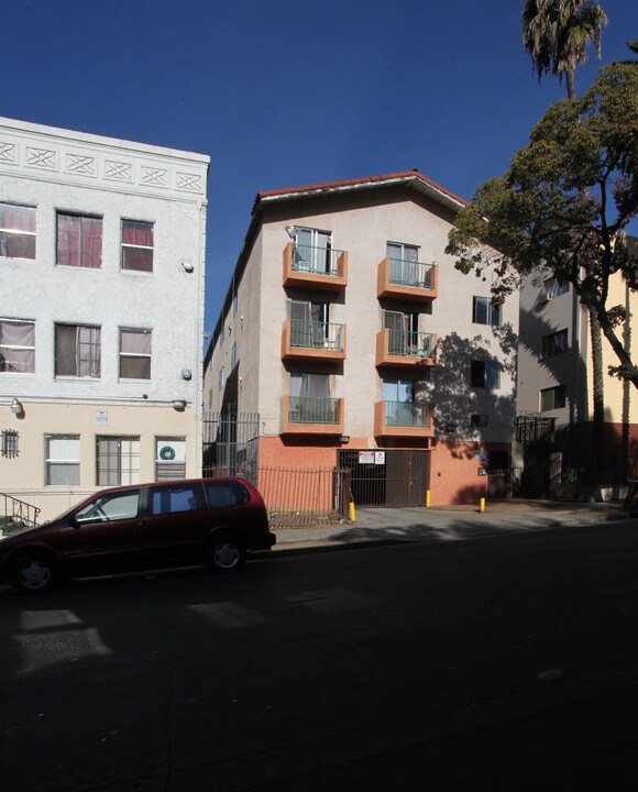 919 S Bonnie Brae St in Los Angeles, CA - Foto de edificio