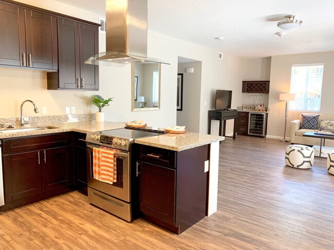 La Provence in Sacramento, CA - Building Photo - Building Photo