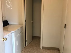 547 Karcio Ct in Pullman, WA - Foto de edificio - Building Photo