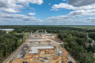 Colbrook Apartments in Chester, VA - Building Photo - Building Photo