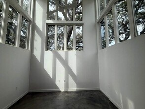 1208 Woodland Ave in Austin, TX - Building Photo - Building Photo