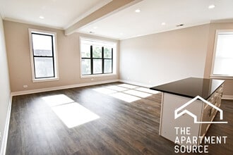 3212 N Halsted St, Unit 3 in Chicago, IL - Building Photo - Building Photo
