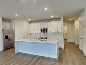 6453 Aspen Mountain Ave in Las Vegas, NV - Building Photo - Building Photo