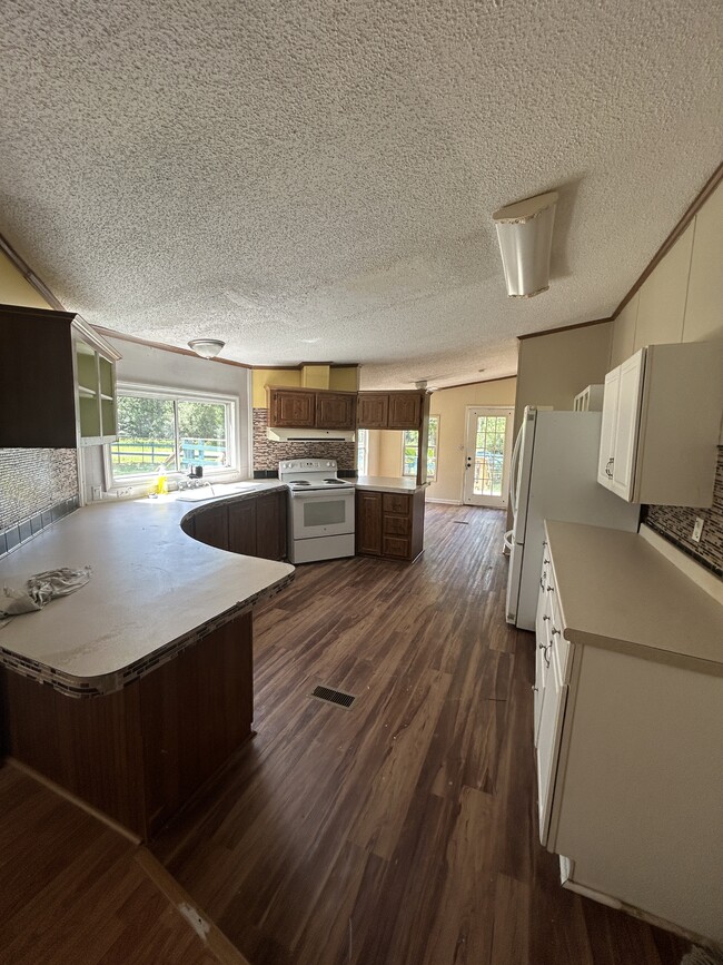 11268 Allen Rd in Biloxi, MS - Building Photo - Building Photo