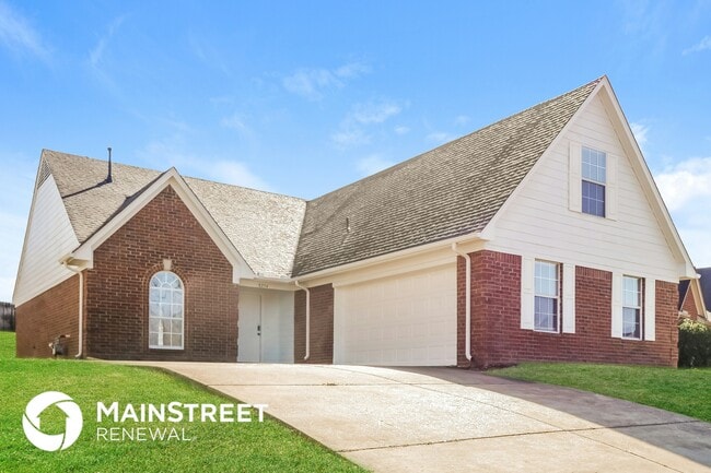 8254 Manhatten Dr, Unit 1 in Southaven, MS - Building Photo - Building Photo