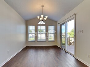 5668 Appaloosa Cir in Morrow, OH - Foto de edificio - Building Photo