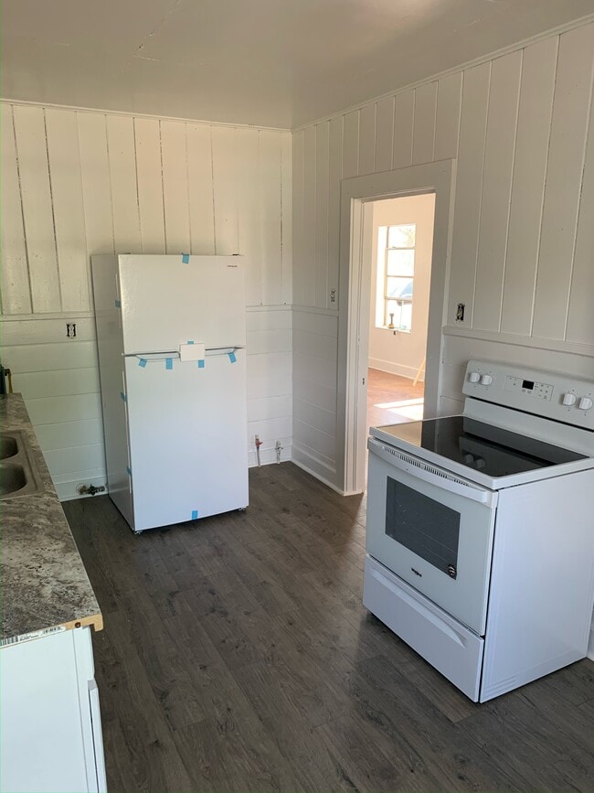 property at 628 W Ave A