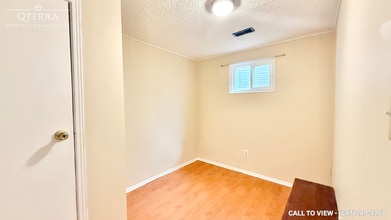 133 Shawnee Cir in Toronto, ON - Building Photo - Building Photo
