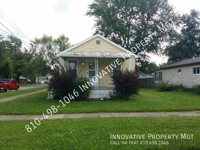 3201 Clairmont St in Flint, MI - Foto de edificio - Building Photo