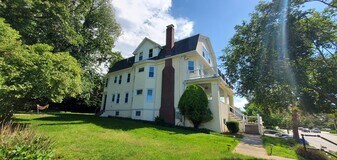1900 Washington St, Unit 3 in Auburndale, MA - Building Photo