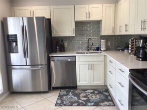 195 Peppermint Ln in Naples, FL - Building Photo - Building Photo