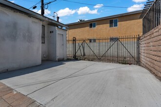 447 E 101st St in Los Angeles, CA - Building Photo - Building Photo