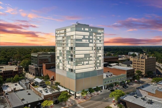 property at 432 S Washington Ave