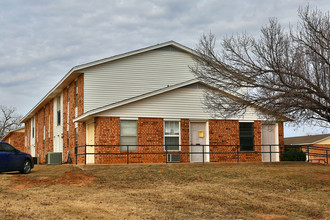 Rush Creek Village in Rush Springs, OK - Building Photo - Building Photo