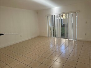 3181 SW 129th Ave in Miramar, FL - Building Photo - Building Photo