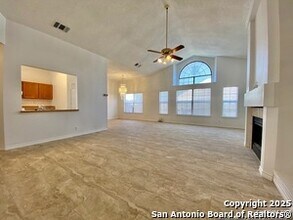 7955 Flower Trail in San Antonio, TX - Building Photo - Building Photo