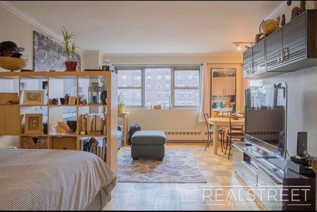 Spacious Studio in Downtown Brooklyn with