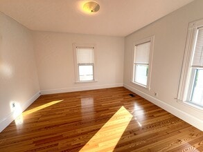 17 Upham St, Unit 1 in Malden, MA - Building Photo - Building Photo