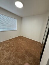 106 E Lewelling Blvd, Unit 11 in San Lorenzo, CA - Building Photo - Building Photo