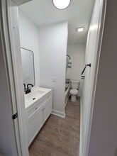 7005 Madison Ave in Cleveland, OH - Building Photo - Building Photo