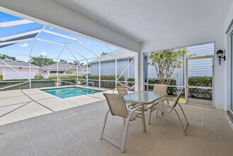 242 Poinciana Dr in Jupiter, FL - Building Photo - Building Photo