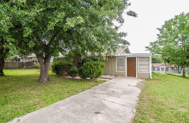 8730 Easy Valley St in San Antonio, TX - Building Photo - Building Photo