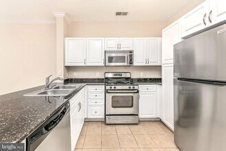 12909 Centre Park Cir in Herndon, VA - Building Photo - Building Photo