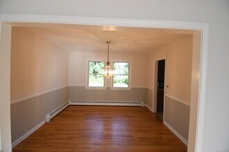 313 Burnt Plains Rd in Milford, CT - Building Photo - Building Photo