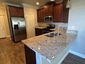 2601 Sapphire Ln in Anderson, CA - Building Photo - Building Photo