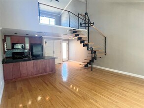 1818 S Lakeshore Blvd in Austin, TX - Building Photo - Building Photo