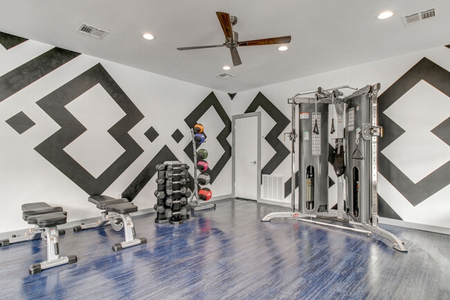 NOAH Apartments in San Antonio, TX - Building Photo - Building Photo