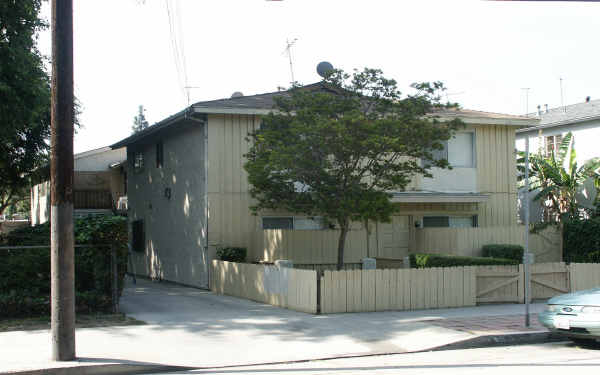 11600 Chandler Blvd in North Hollywood, CA - Building Photo - Building Photo