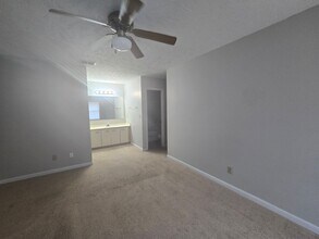 1022 Wood Creek Dr in Fayetteville, NC - Building Photo - Building Photo