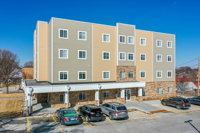 Hillside Senior Apartments in Omaha, NE - Building Photo - Building Photo