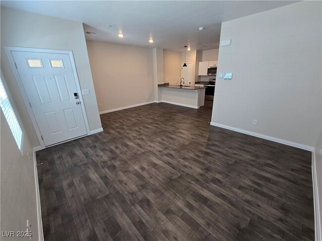 property at 531 Thistleberry Ave
