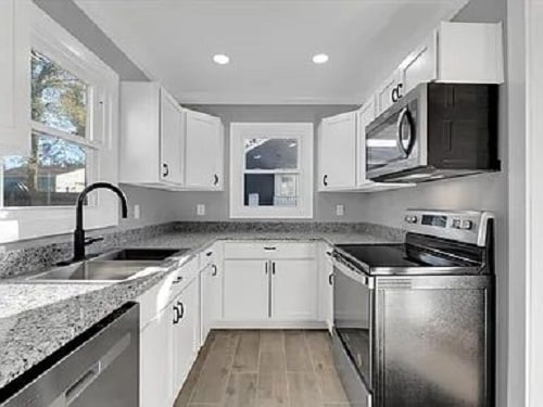 8 Manning St in Greenville, SC - Building Photo - Building Photo