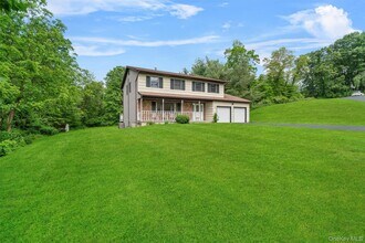14 Cheesecote Ct in Stony Point, NY - Building Photo - Building Photo
