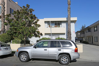 2446 Purdue Ave in Los Angeles, CA - Building Photo - Building Photo