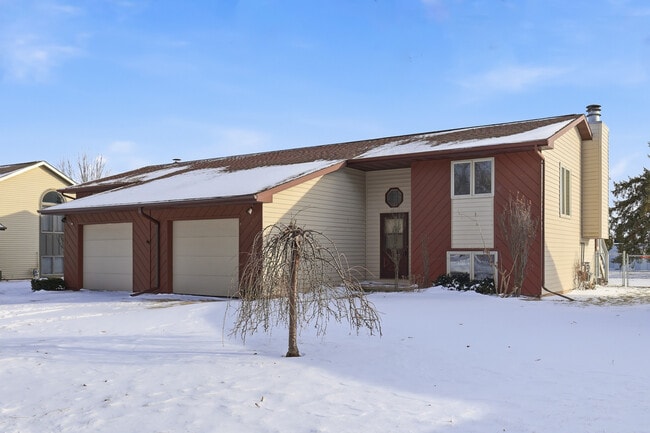 809 W Ridgeview Dr in Appleton, WI - Foto de edificio - Building Photo