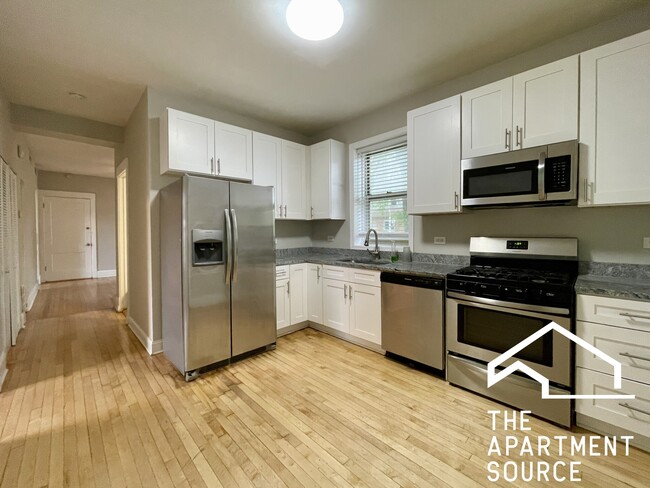 2515 N Kilbourn Ave, Unit 1R