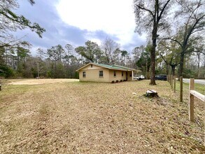 3837 Pine Logging Rd in Chipley, FL - Building Photo - Building Photo