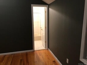 87-30 Commonwealth Blvd in Queens, NY - Building Photo - Building Photo