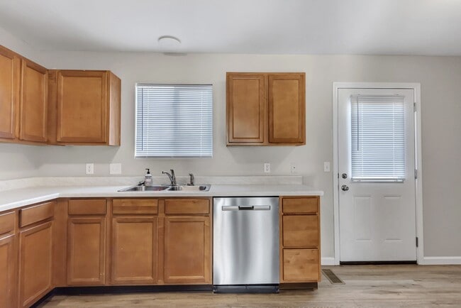 21 Nassau Dr in Moscow Mills, MO - Foto de edificio - Building Photo