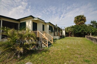 4400 1/2 N TERRACE Dr in West Palm Beach, FL - Building Photo - Building Photo