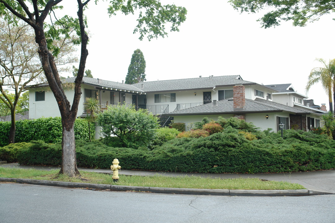 1345 Saratoga Ave in San Jose, CA - Building Photo