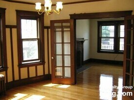 28 Commonwealth Rd in Watertown, MA - Building Photo