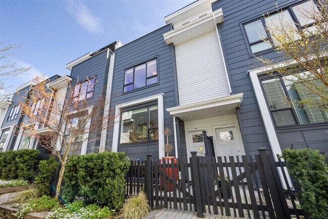 property at 1180-163 163 St