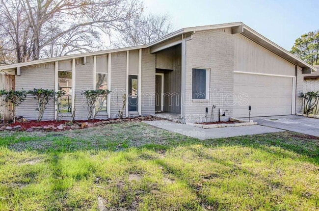 property at 5806 Evening Shadows Ln