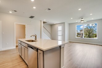 519 Emory Crossing Blvd in Hutto, TX - Building Photo - Building Photo